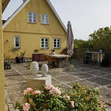 Beachhouse Langeland 20 M To Private Casa de Férias