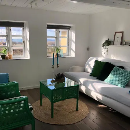 Beachhouse Langeland 20 M To Private Casa de Férias Tranekær