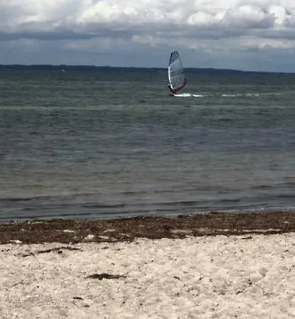 Beachhouse Langeland 20 M To Private Сasa de vacaciones *